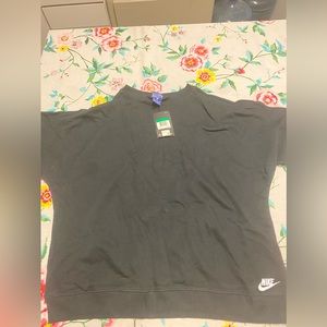 Black Nike short sleeve sweatshirt Sz XL NWT